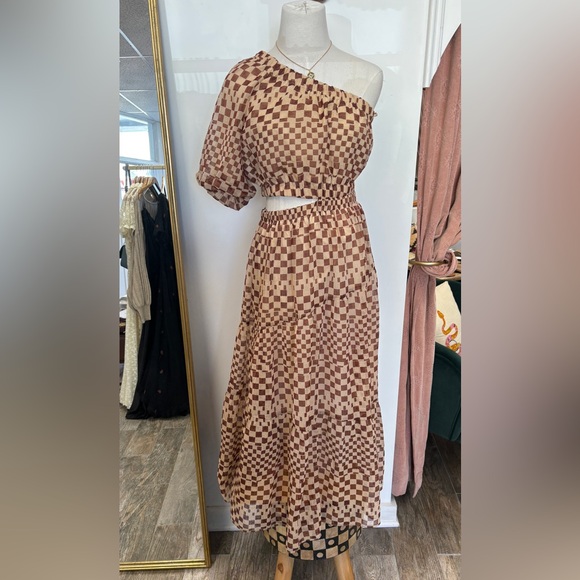 Checkerboard one sleeve maxi NWT - Picture 3 of 7